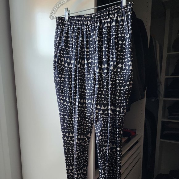 Stella McCartney Monochrome Heart Printed Silk Pants sz 38 - Picture 2 of 7